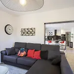 Casa Renovada Con 3 Dormitorios, Terraza Y Barbacoa A 3 Km De La Playa En Roses - Hisp-288-46