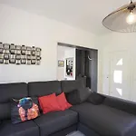 Casa Renovada Con 3 Dormitorios, Terraza Y Barbacoa A 3 Km De La Playa En Roses - Hisp-288-46